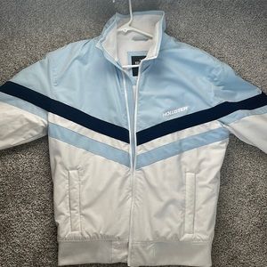 Hollister puffer! Pockets! Great zipper! Light and dark blue stripes! Streetwear